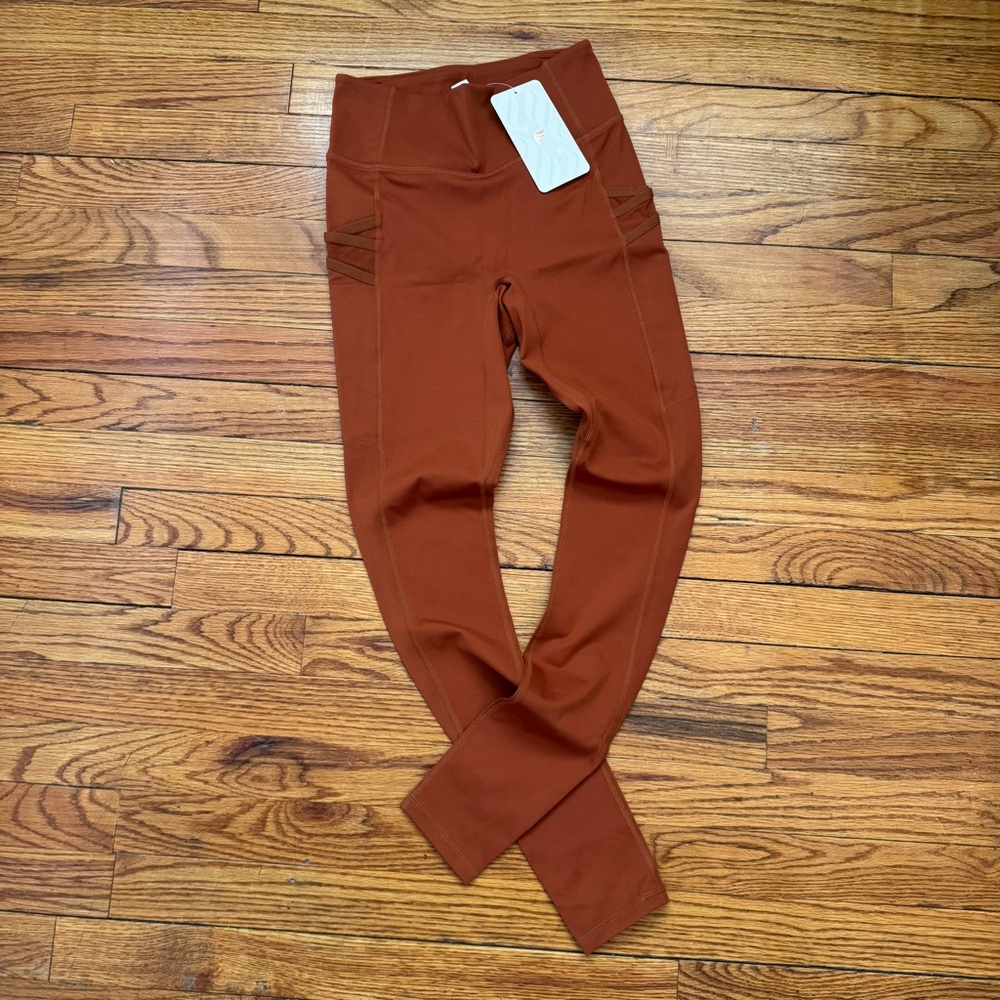 NWT Fabletics Rust Leggings